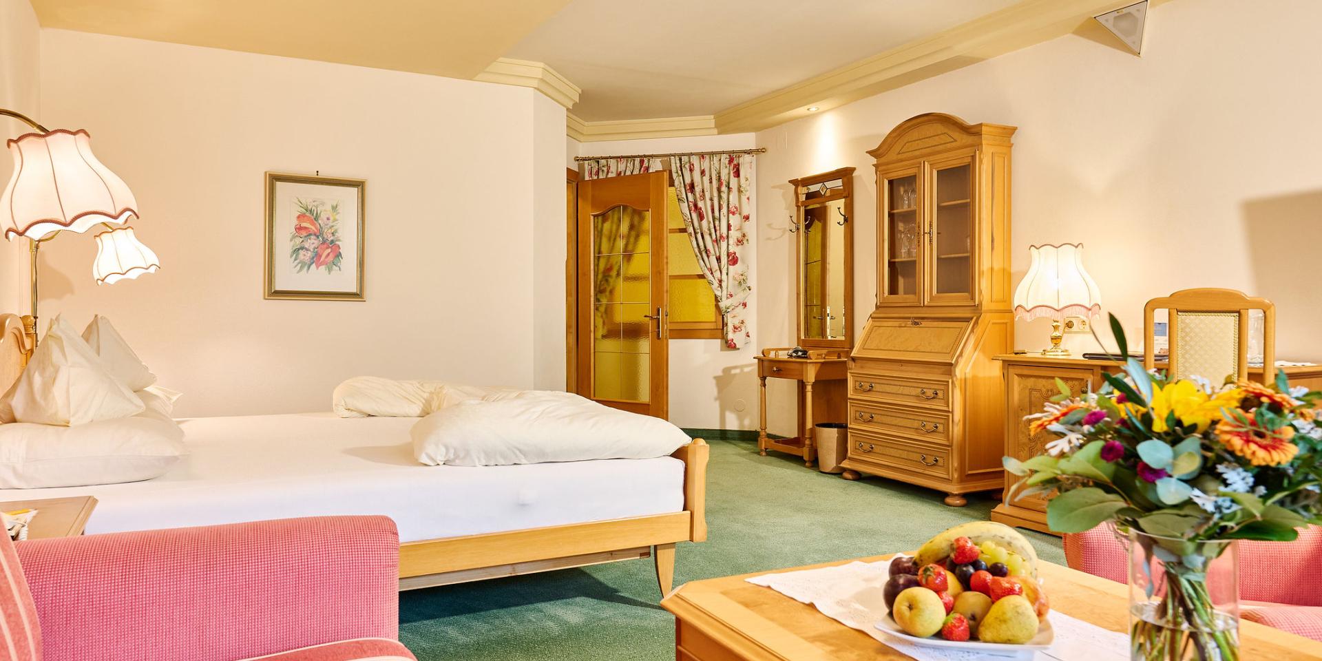 _JHP9715_HDR _JHP9715_HDR