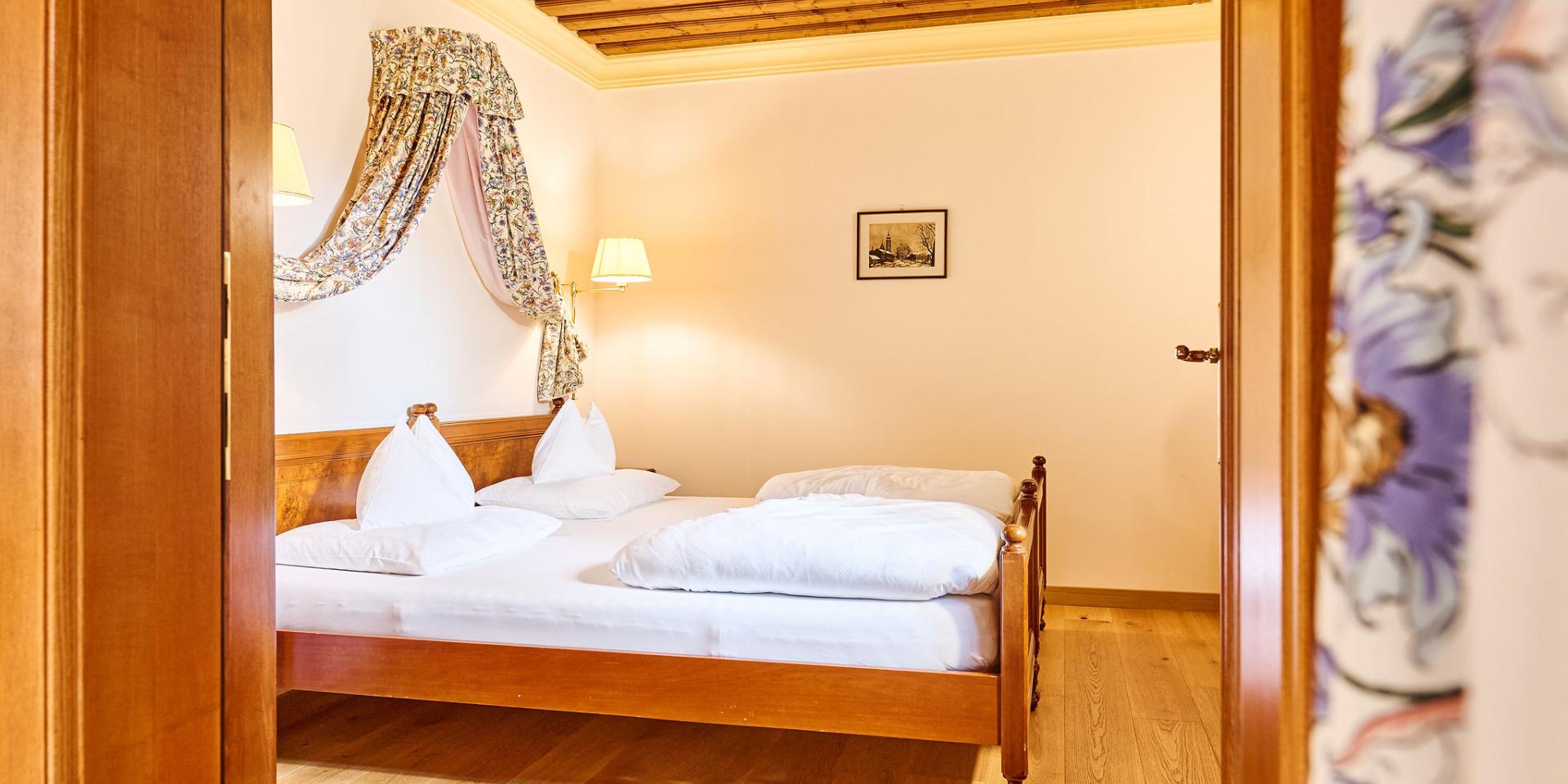 _JHP8923_HDR _JHP8923_HDR