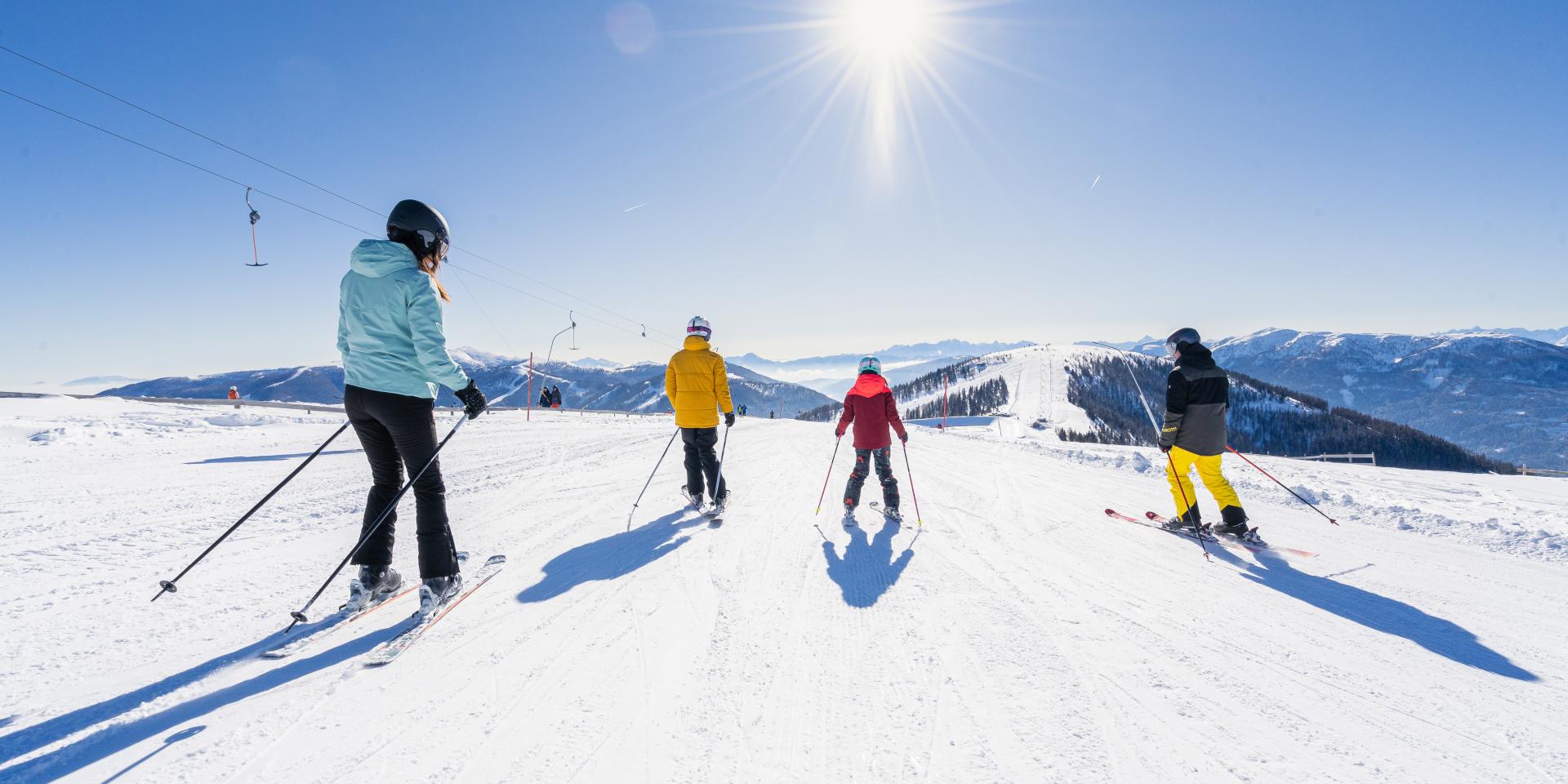 Skifahren_Familie_Bad Kleinkirchheim_Winter ©Mathias Prägant_MBN Tourismus(2) Thermenwelt Hotel Pulverer