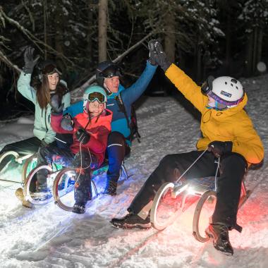 Abseits der Piste_Rodeln_Nacht_Familie_Bad Kleinkirchheim_Winter © Mathias Prägant_MBN Tourismus(2)