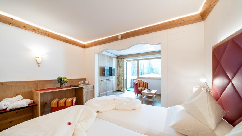 _JHP9402_HDR